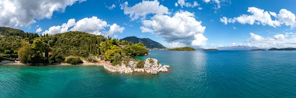 Bucht und Natur im Süden der Ionischen Insel Lefkada, Griechenland von Miro May