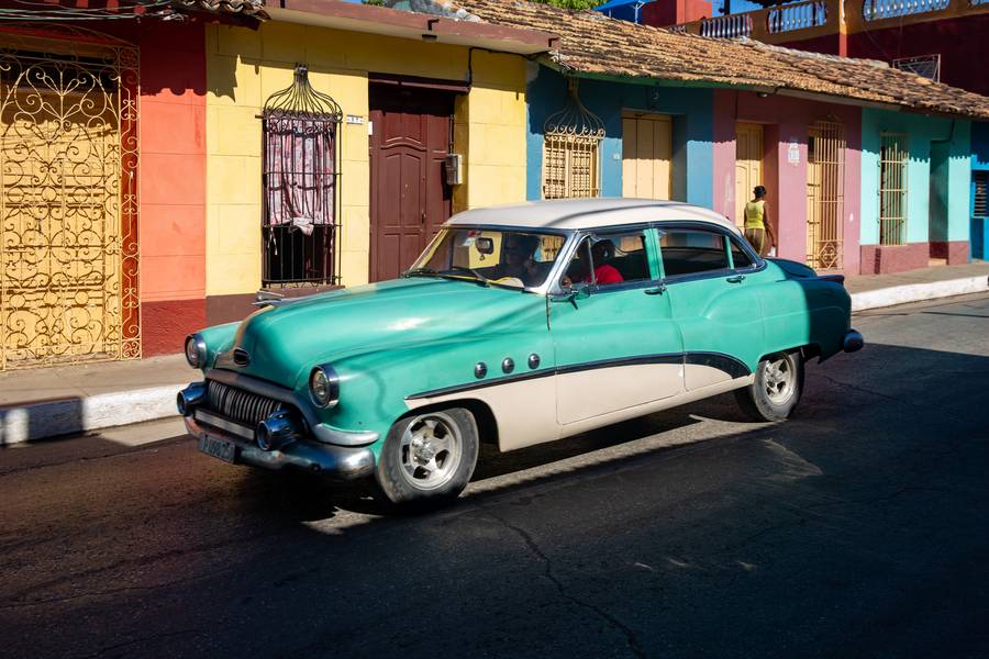 Oldtimer in Trinidad, Cuba von Miro May