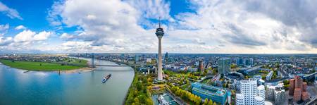 Düsseldorf Panorama Rhein 2020