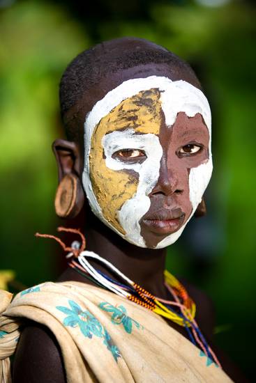 Fotografie, Portrait Afrikanische Frau aus dem Suri Stamm in Omo Valley, Äthiopien. 2016