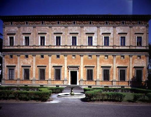 View of the facade, designed by Baldassarre Peruzzi (1481-1536) 1406 (photo) von 
