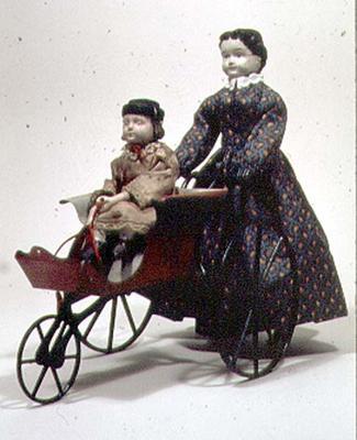 31:Walking doll with carriage von 