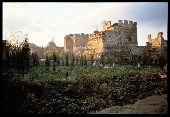 The city walls at Fener, built by Theodosius II, 413-447 (photo) von 