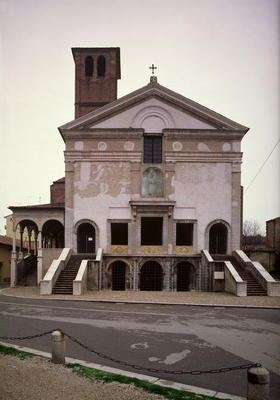 View of the facade designed by Leon Battista Alberti (1404-72), completed after his death by Luca Fa von 