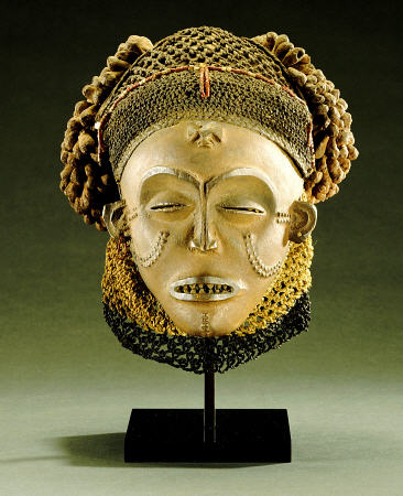 A Chokwe Mask, Mwana Pwo von 