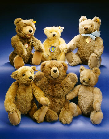 A Collection Of Steiff Teddy Bears von 