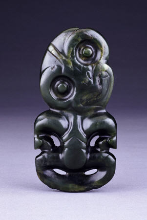 A Fine And Large Maori Jade Pendant, Hei Tiki von 