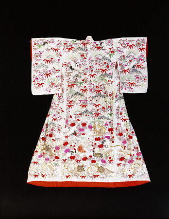 A Furisode Of White Silk Damask Stencilled With Bamboo Leaves And Plum Blossom von 
