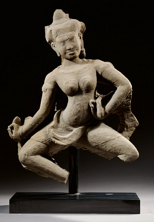 A Khmer, Baphuon Style, Sandstone Figure Of An Apsara Standing In Dancing Posture, 11th Century, 61 von 