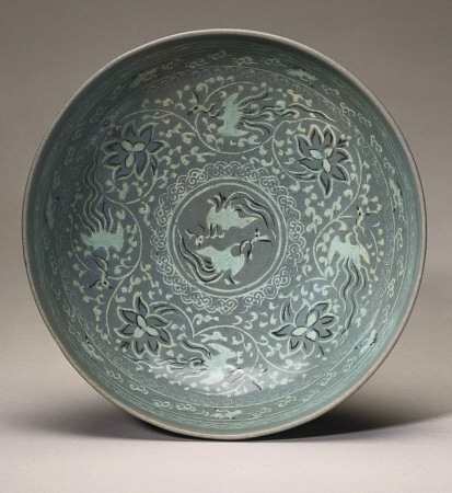 An Inlaid Celadon Bowl von 