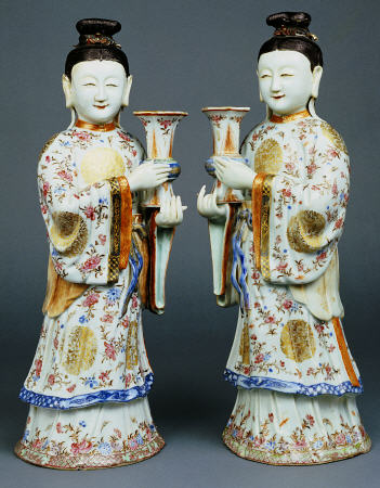 A Pair Of Famille Rose Candle Holders Modelled As Standing Ladies von 