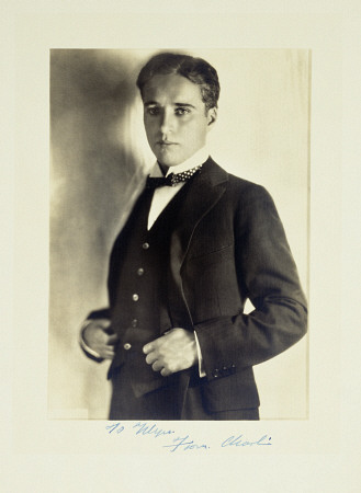A Three Quarter Length Publicity, Shot Of Charlie Chaplin Circa 1920 von 
