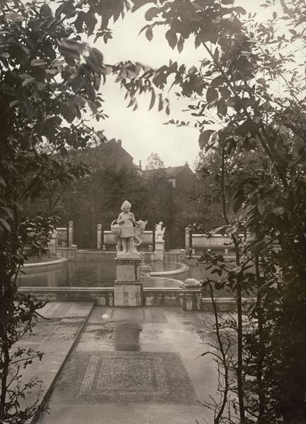 Berlin,Maerchenbrunnen,Rotkaeppchen/Foto von 