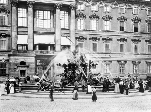 Berlin,Ansicht Neptunbrunnen/Foto Levy von 