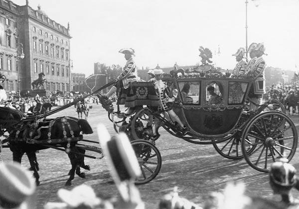 Berlin,Ankunft Brautkutsche,Stadtschloss