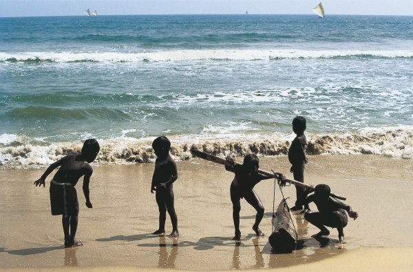 Children of fishermen at sea (photo)  von 