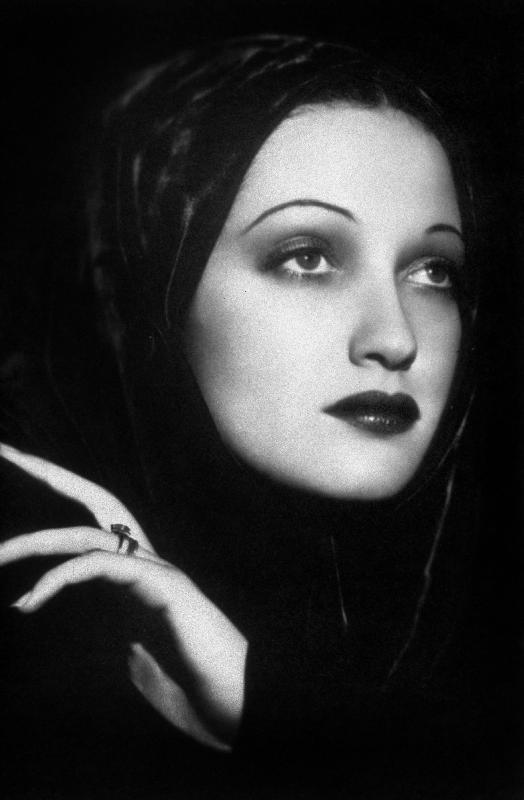 Dorothy Lamour, born Mary Leta Dorothy Stanton , American Actress and Singer. von 