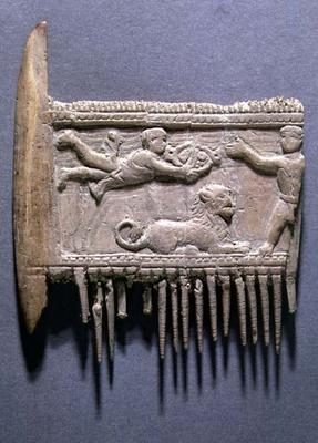Fragment of a hair comb seen from the back with a relief depicting a religious scene, Greek (ivory) von 
