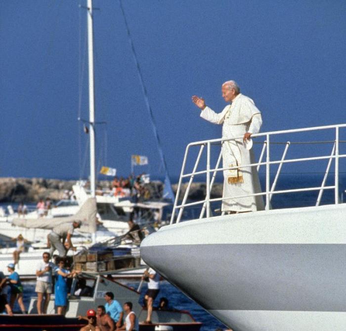 Pope John Paul II during travel in USA von 