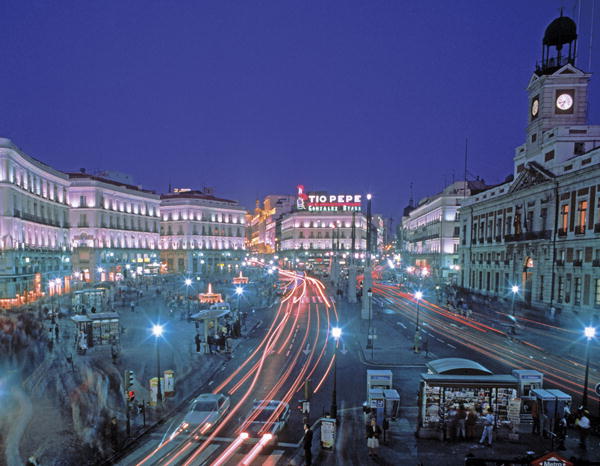 Puerta del Sol at night (photo)  von 