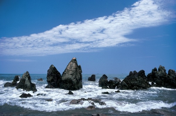Rocks in sea near Bhaga, Goa (photo)  von 