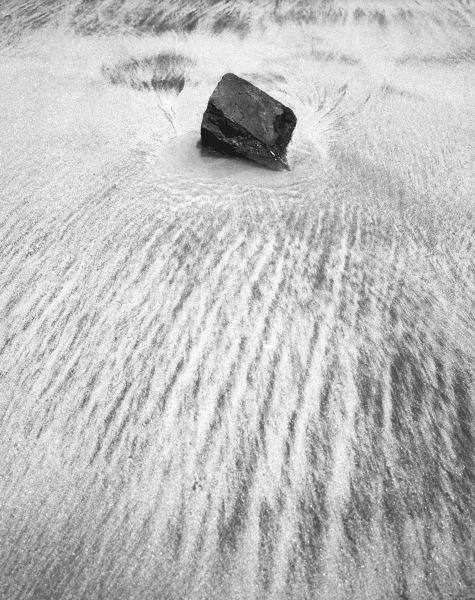 Stone on sand, Porbandar (b/w photo)  von 