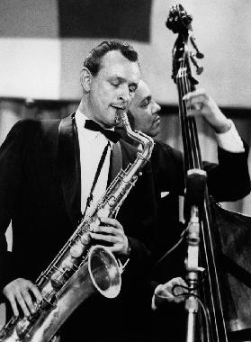 saxophone player Jimmy Giuffre at International Jazz Festival February 2