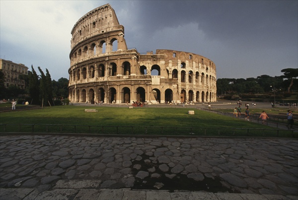 The Colosseum, built 70-80 AD (photo)  von 