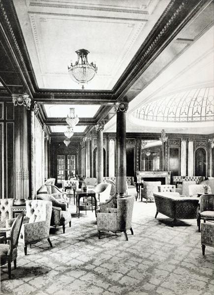 The First Class Lounge of the Ocean Liner ''Mauretania'', c.1906 (b/w photo)  von 