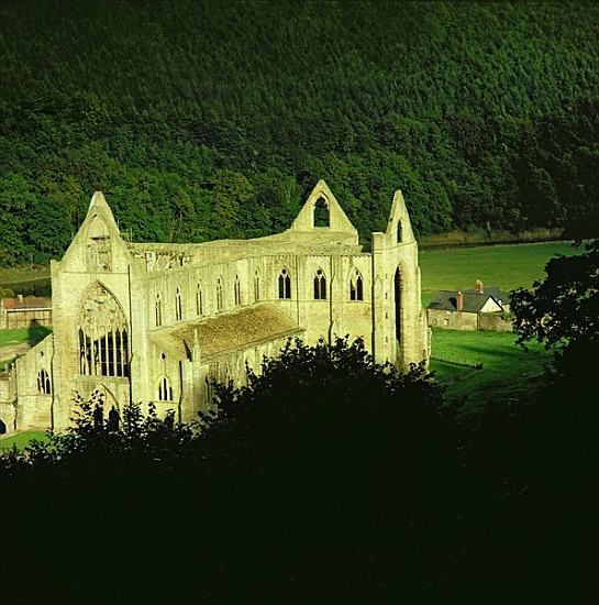 Tintern Abbey, founded in 1131 von 