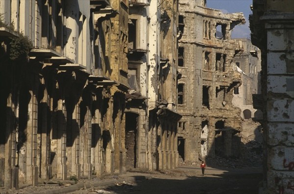 View of Beirut, 1994 (colour photo)  von 