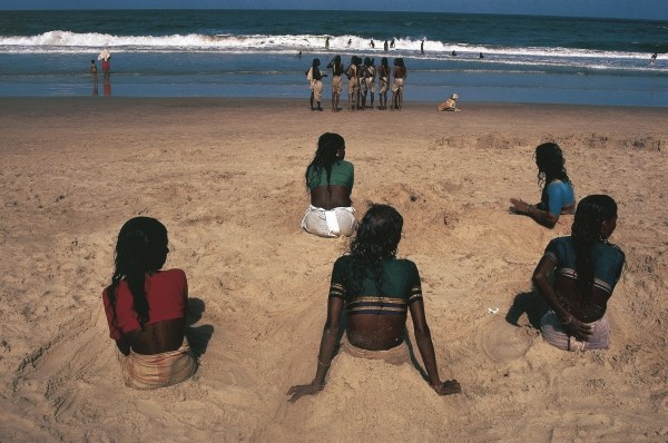 Villagers from hinterland crowd beaches of Goa (photo)  von 