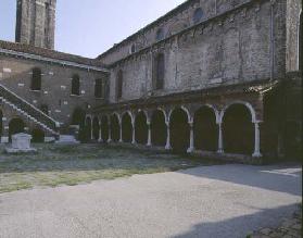 View of the Cloisters (photo) 15th