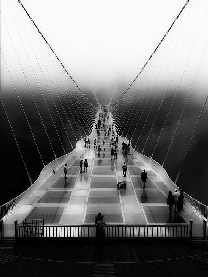 Über die Brücke