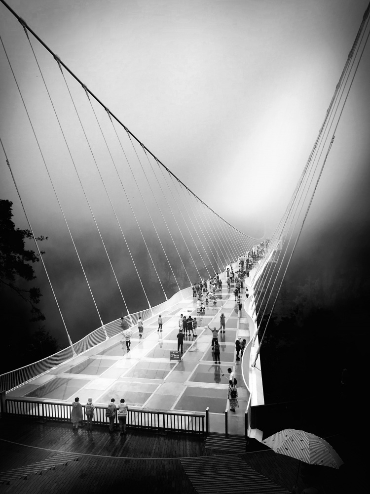 Überqueren der Brücke von Olavo Azevedo