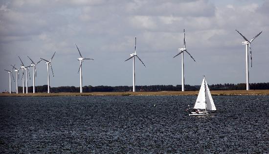 Windräder in den Niederlanden von Oliver Berg
