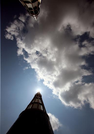 Wolken und Sonne in Bonn von Oliver Berg