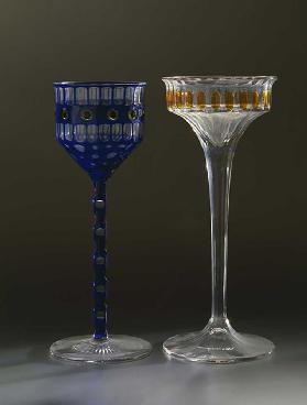 Kristallglas mit blauem Stiel und Glas mit facettiertem gelbem Stiel, 1906 1906