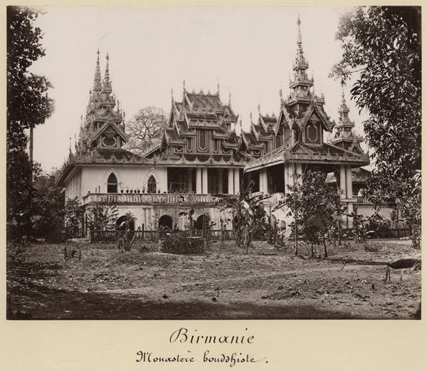 Teik Kyaung monastery, isle of Ka Toe, near Moulmein, Burma, c.1848 (albumen print) (b/w photo)  von Philip Adolphe Klier