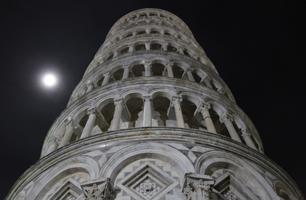 Torre di Pisa Notturno von Andrea Piccinini