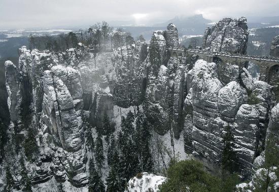 Sächsische Schweiz im Schnee von Ralf Hirschberger