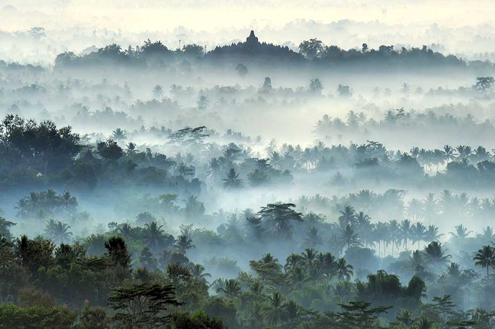 Misty Borobudur von Ramdani
