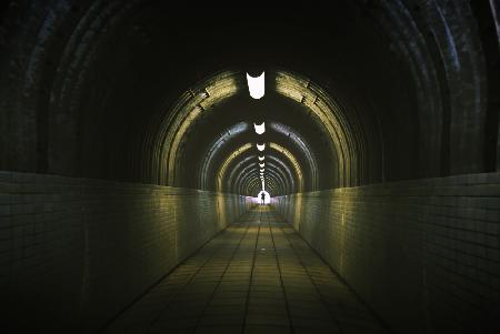 Tunnel,mach weiter