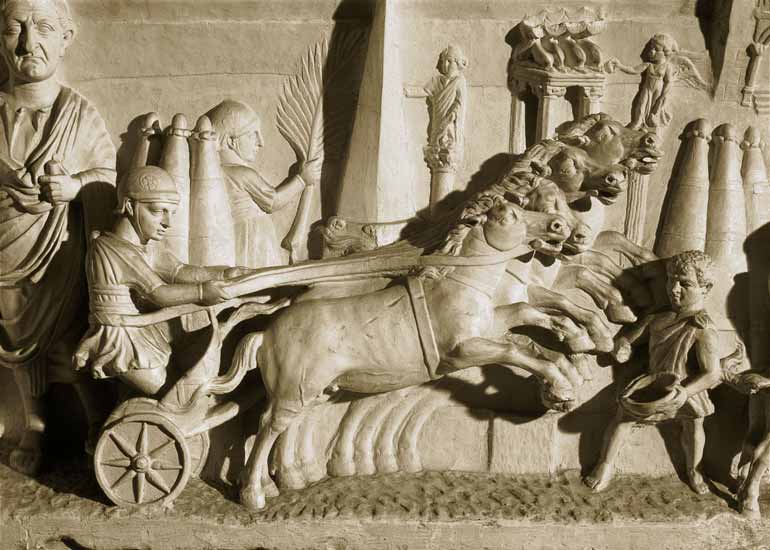 Relief depicting a chariot race von Roman