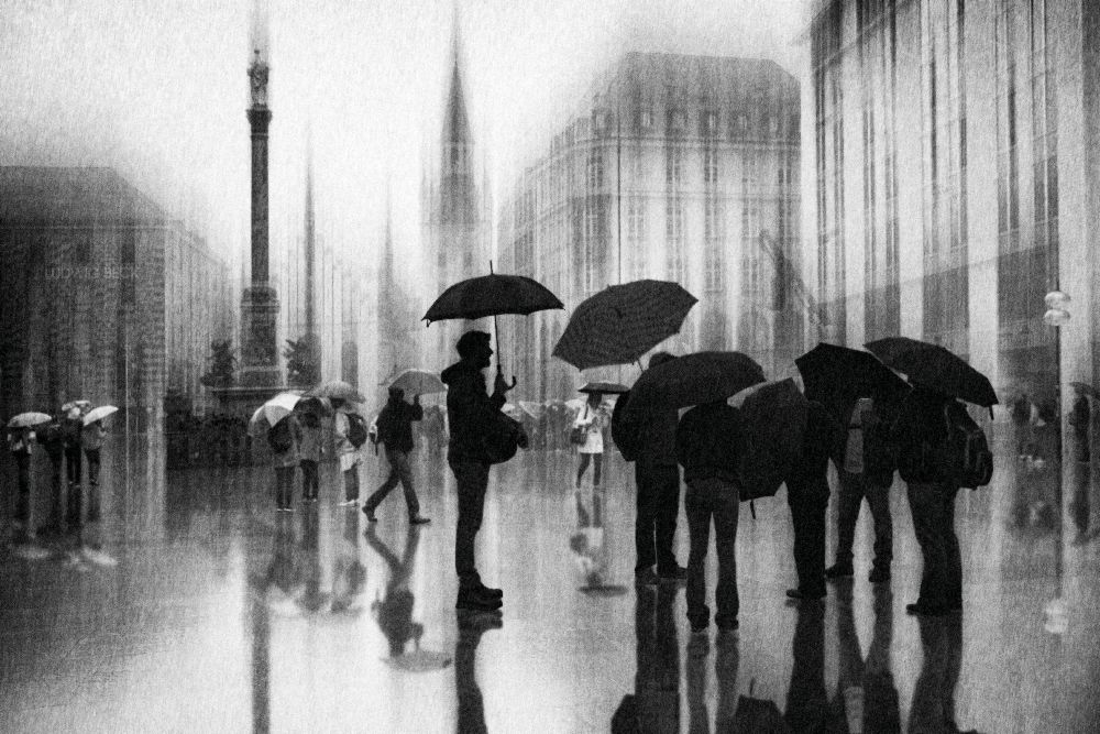 Regen in München von Roswitha Schleicher-Schwarz