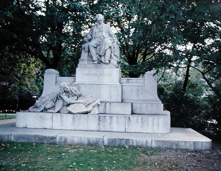 Monument to Johannes Brahms (1833-97) von Rudolf von Weyr