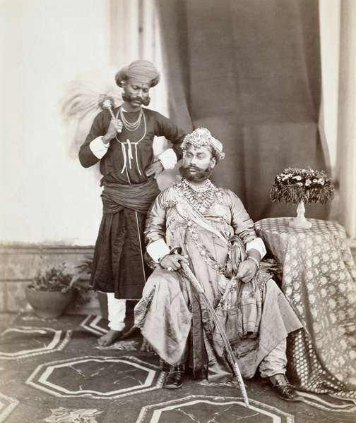 His Highness Maharaja Tukoji Rao (1844-86) II of Indore and attendant, 1877 (albumen print)  von S. Bourne