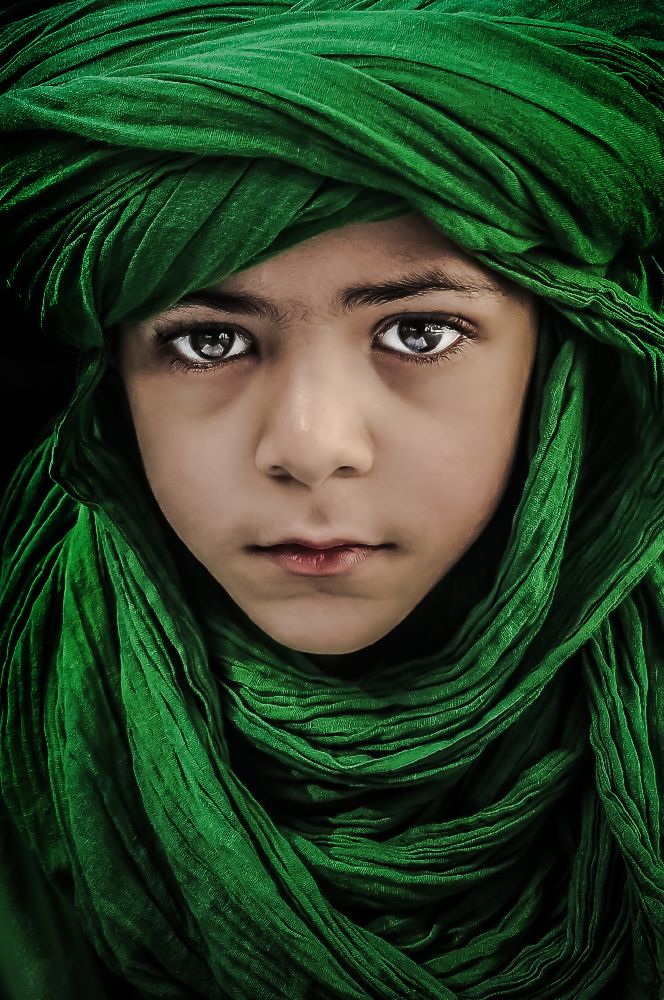 Grüner Junge von Saeed Dhahi