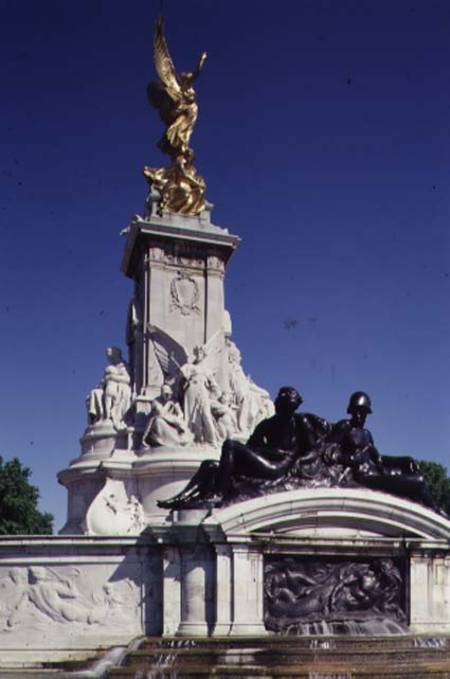 Victoria Monument designed by Sir Aston Webb (1849-1930) von Sir Thomas Brock