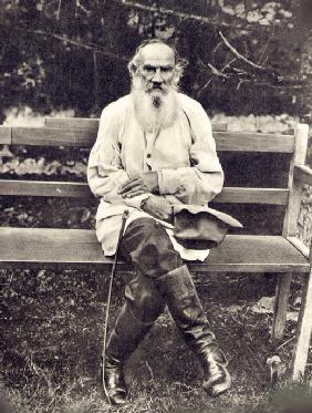 Lew Tolstoi an seinem 75. Geburtstag. Jasnaja Poljana 1903